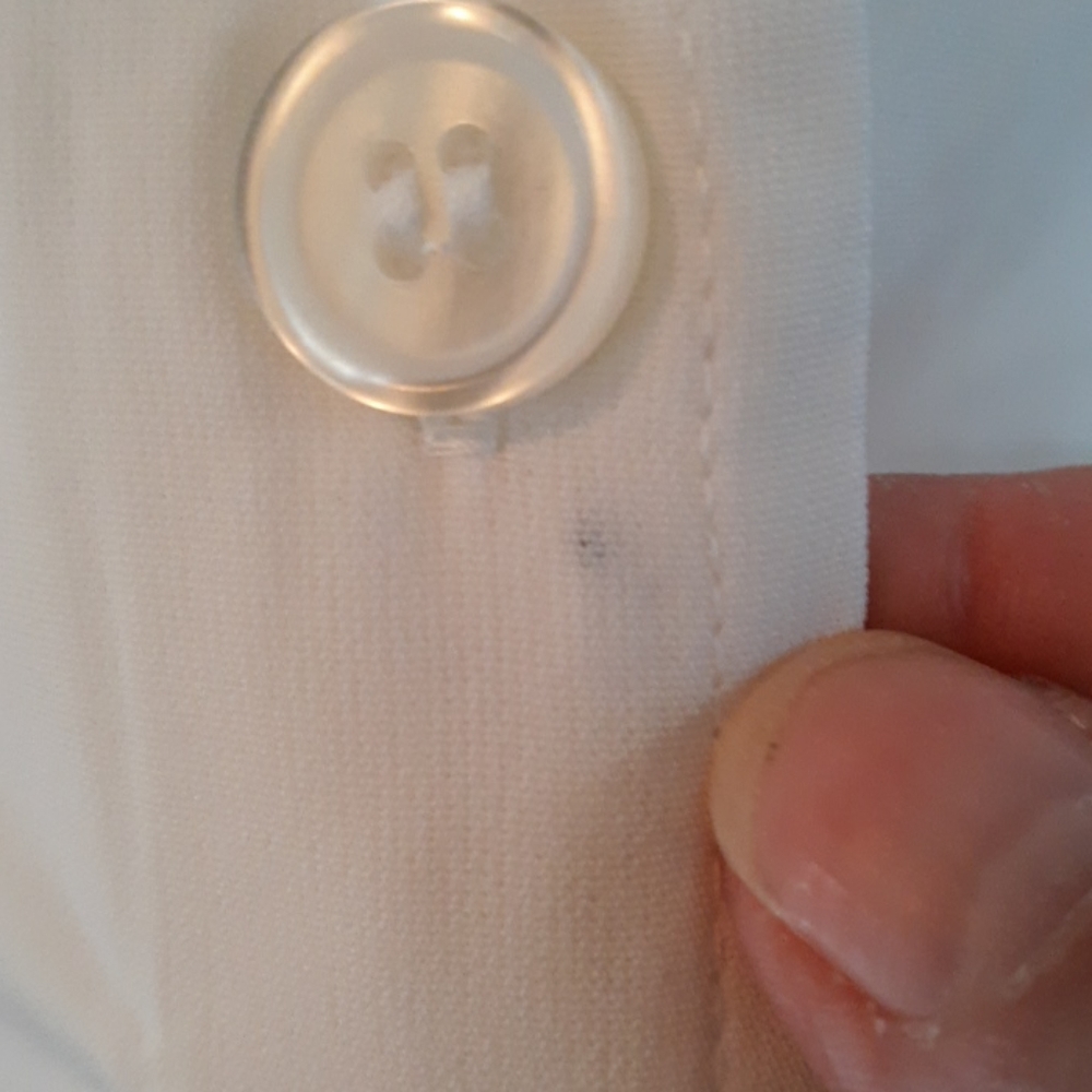 White blouse - Picture 5 of 5